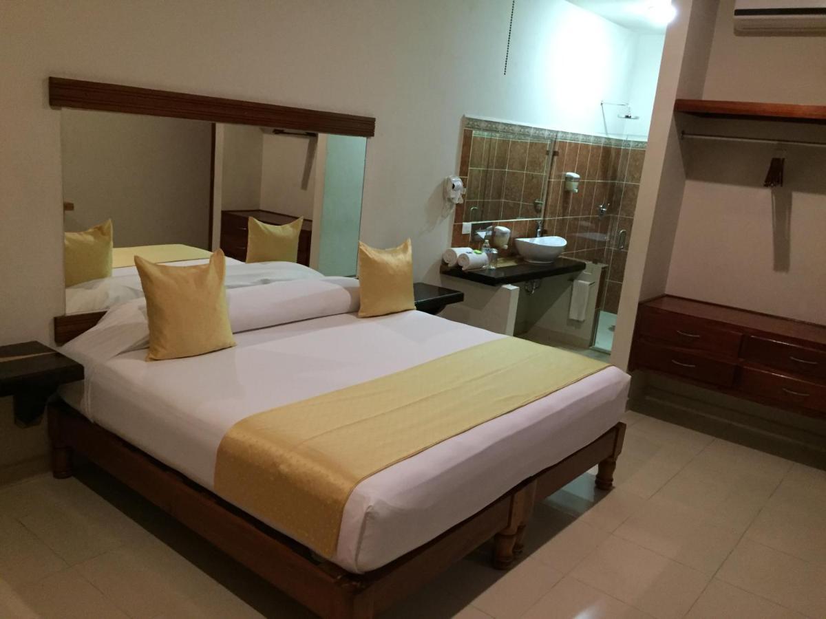 Auto Hotel Paraiso Inn ปาเลงเก ภายนอก รูปภาพ